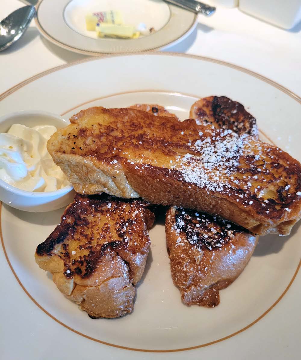 1923 Dismebarkation breakfast french toast