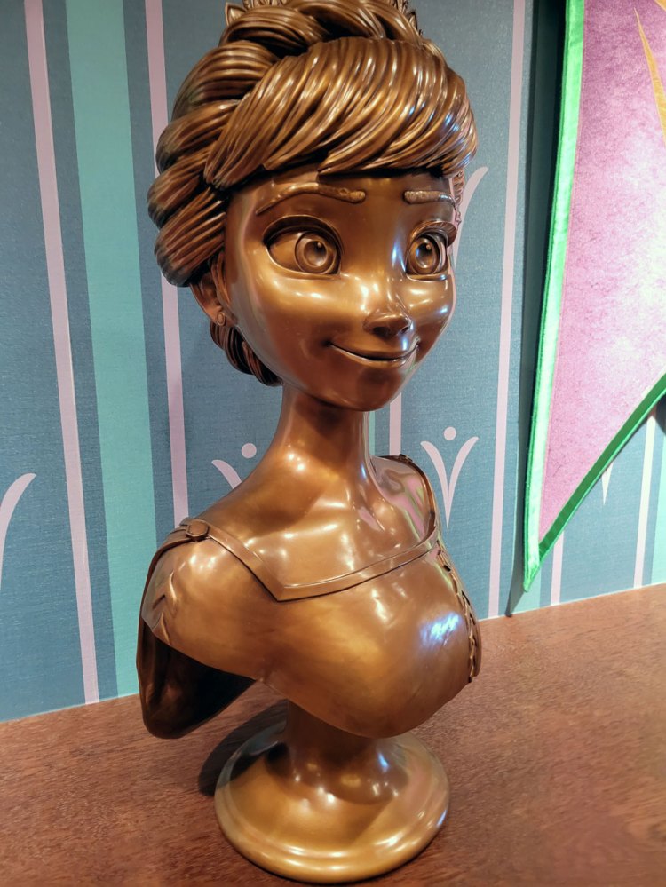 Disney Wish Arendelle dinner Anna