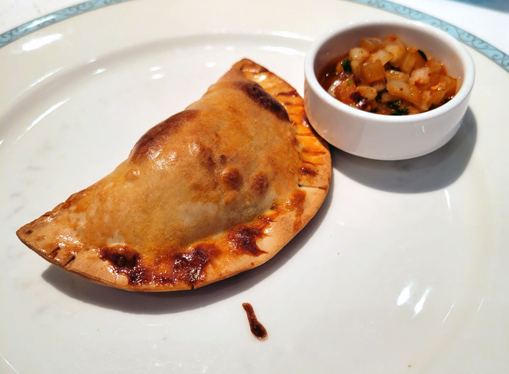 Disney Wish Arendelle lunch empanada