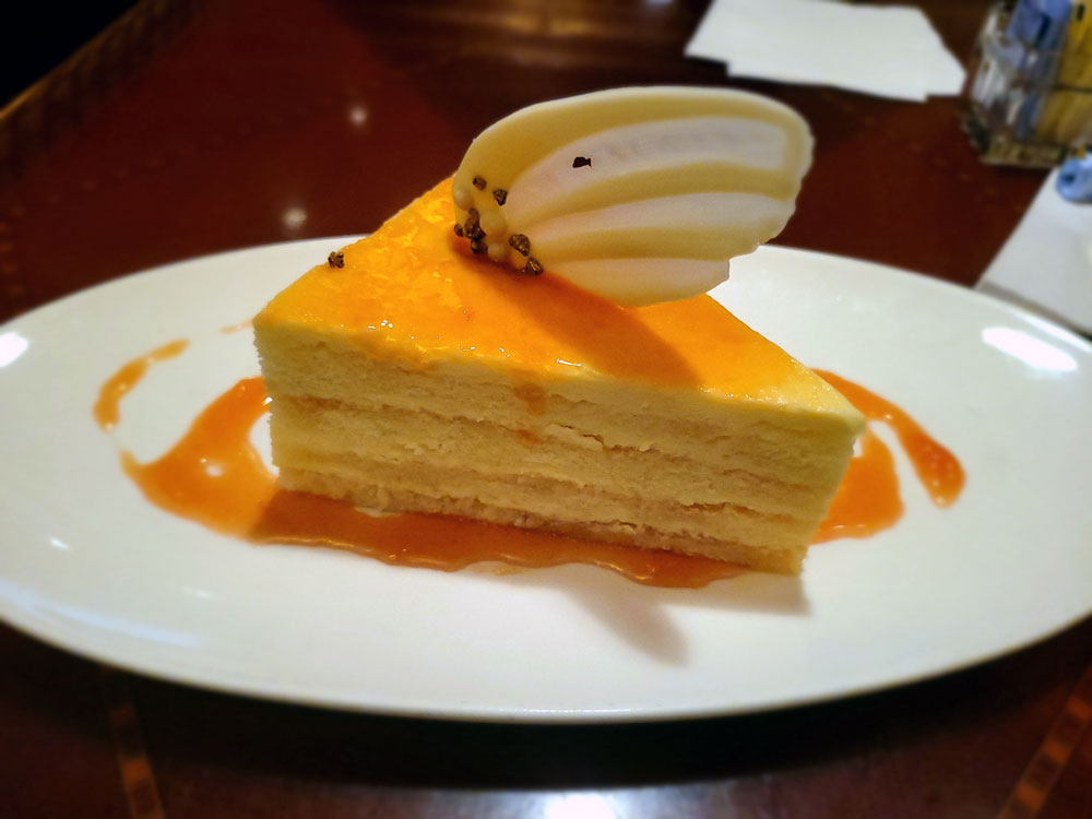 Hollywood Brown Derby cake