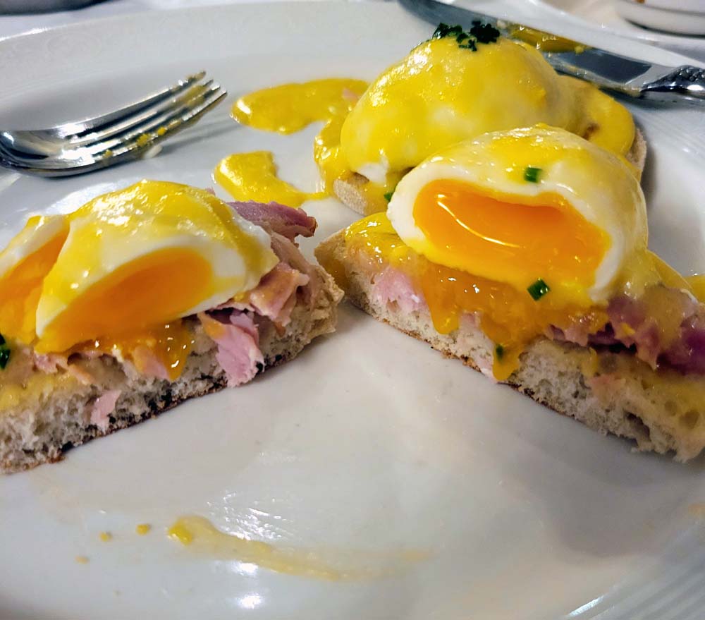 Disney Fantasy Breakfast and the Beautiful Eggs Benedict 2