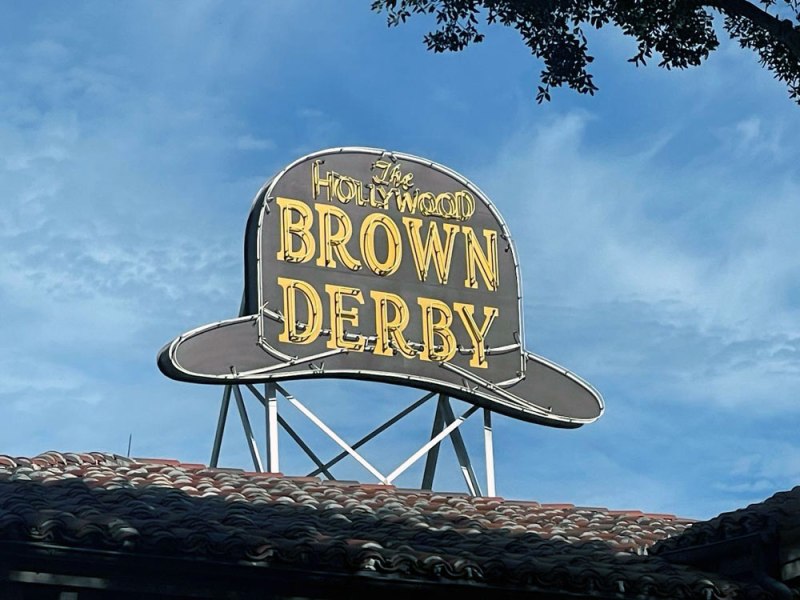 Is Hollywood Brown Derby Worth the&nbsp;Price?