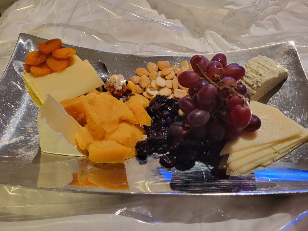 Disney Wish Fruit and Cheese Platter 2